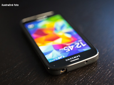 Kryt (obal) s potlaou (vlastnou fotkou) s iernym gumenm okrajom pre Samsung Galaxy A40