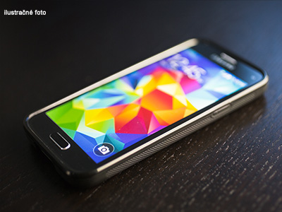 Kryt (obal) s potlaou (vlastnou fotkou) s iernym gumenm okrajom pre Samsung Galaxy S10 **VPREDAJ!!