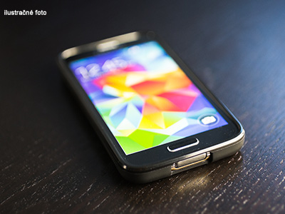 Kryt (obal) s potlaou (vlastnou fotkou) s iernym gumenm okrajom pre Samsung Galaxy A40